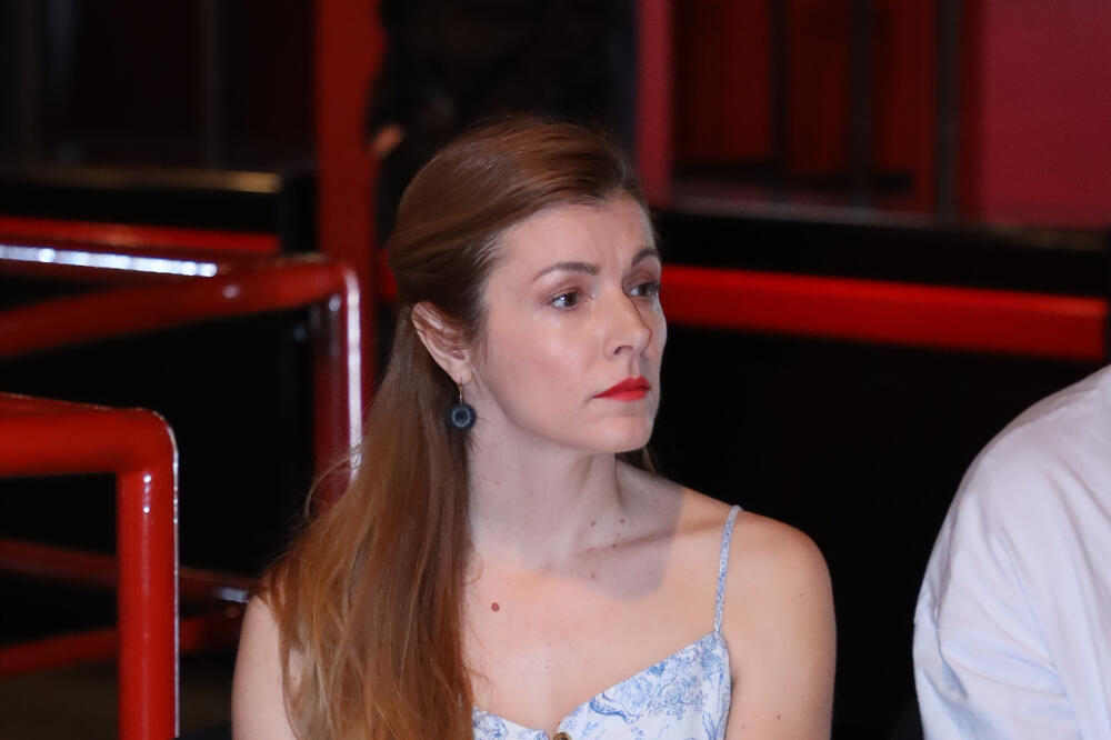 ONA JE BILA VELIKA LJUBAV NAŠEG GLUMCA: Bojana danas ima DRUGI ŽIVOT, a o njenoj LEPOTI se i dalje BRUJI