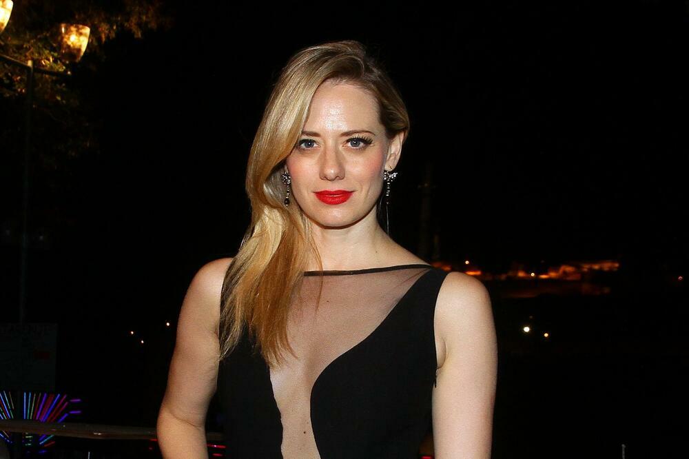 OVO JE SUPRUG JELENE VELJAČE! Političar joj je PODRŠKA i vetar u LEĐA: Fotografije su DOKAZ ODNOSA, tu i u BOLESTI