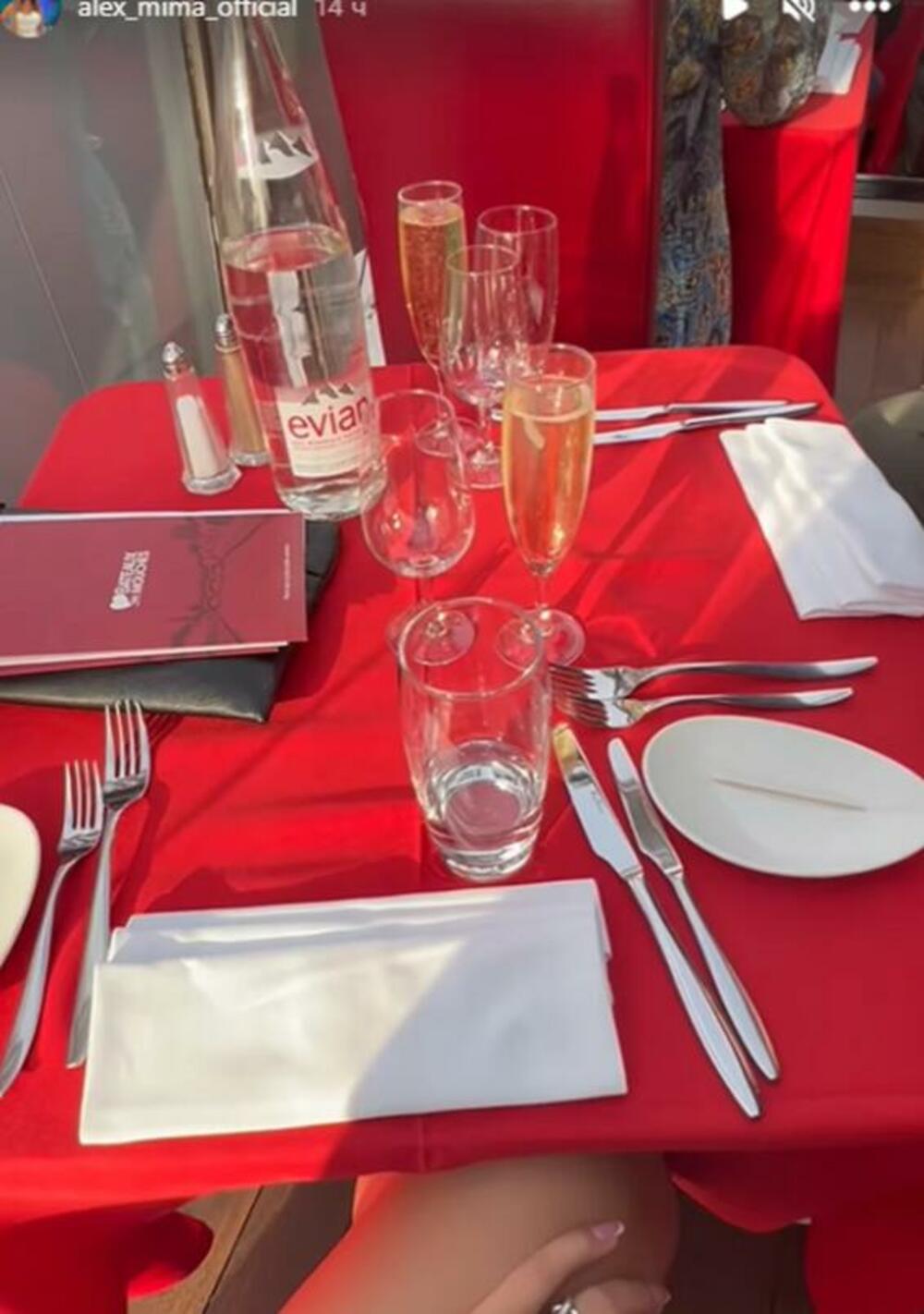 Car i Aleksandra u restoranu