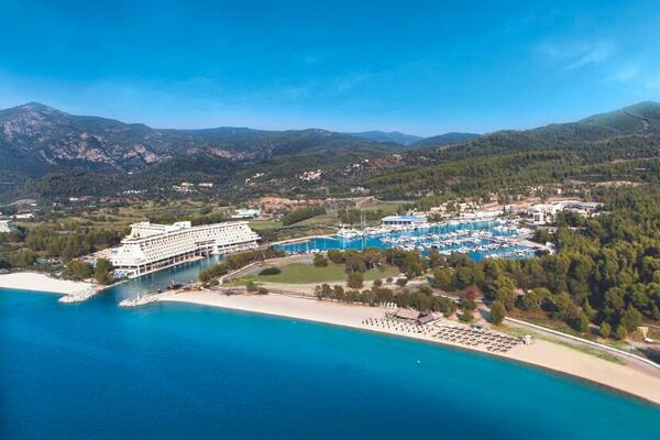 Leto u julu i avgustu: Za grčke LUX hotele sa 5* Travelland nudi najpovoljnije cene