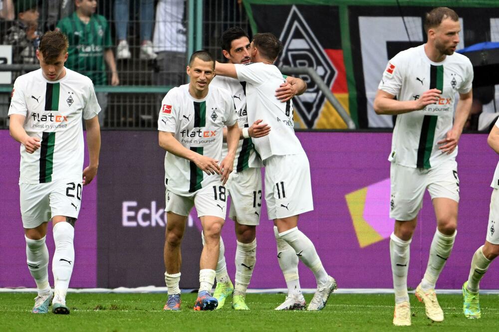 VEST KOJA JE ŠOKIRALA SVE U KLUBU: Prvotimcu Borusije otkrivena teška bolest! (FOTO)