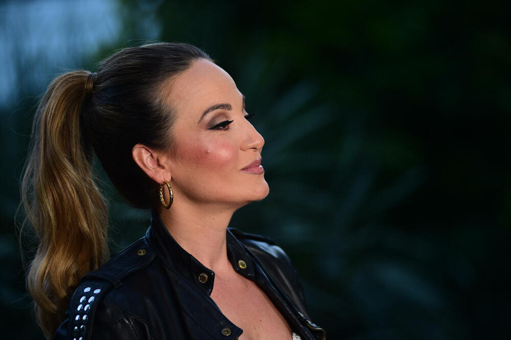 KO JE BRAT JELENE TOMAŠEVIĆ? NIJE SAMO ONA POZNATA U PORODICI: A ono što mu je Bosiljčić PRIREDIO prepričavaće se!