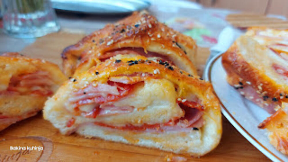 Rolat, Slani rolat, Rolat sa šunkom