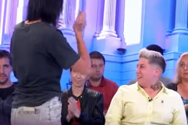 PREKINUTA EMISIJA NA PINKU, ULETELA I SVE RAZBUCALA: Ovome se niko nije NADAO, samo se STVORILA ispred NJE (FOTO)