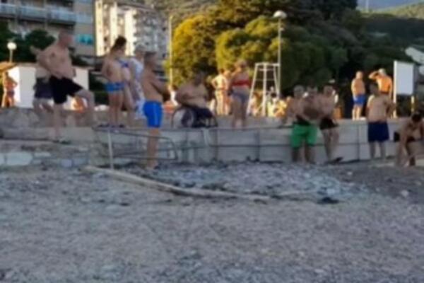 SVAKA ČAST MAJSTORI! Prizor sa plaže u Crnoj Gori vraća VERU U LJUDE, ovo zaista zaslužuje APLAUZ (VIDEO)