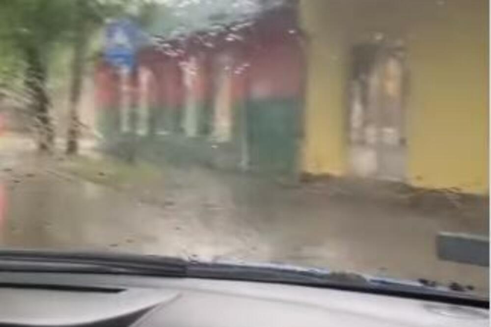 SNIMCI OLUJE KOJA NAM JE DOŠLA IZ HRVATSKE: Kiša NE STAJE, Vojvodina u GROTLU nevremena (VIDEO)