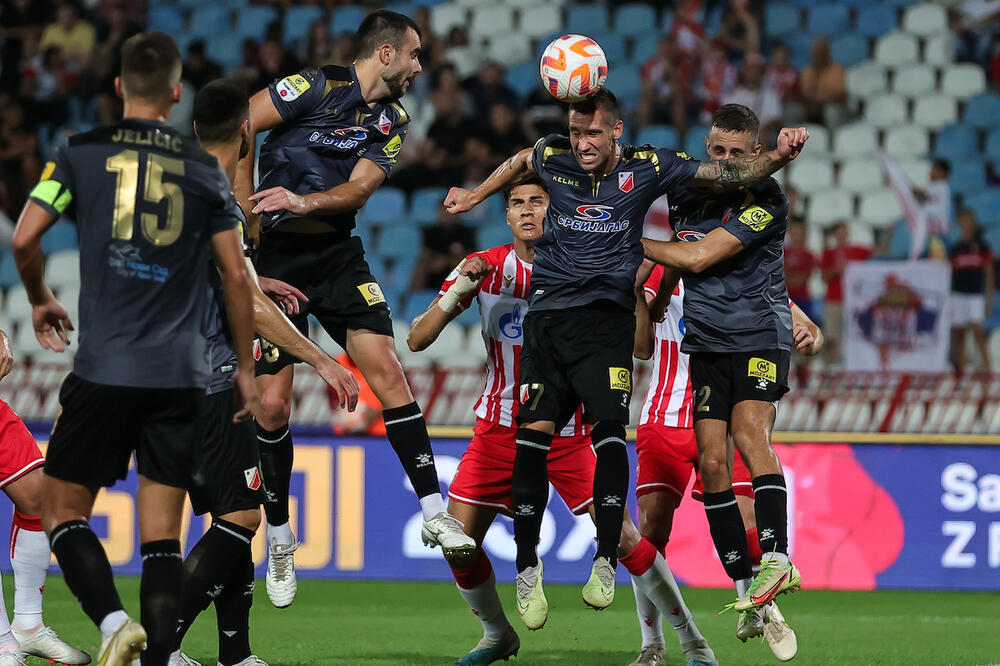 KOMIČAN AUTOGOL: Zvezda uvećala prednost! (VIDEO)