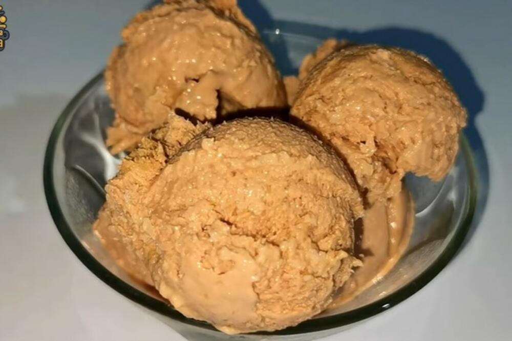 BOLJI SLADOLED OD OVOG NIKAD NISTE PROBALI: Domaća poslatica od voća oboriće vas s nogu! (VIDEO)