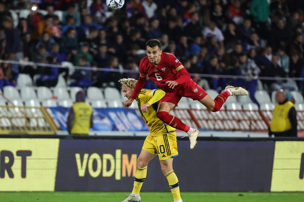 Oglasio se Erhan Mašović posle udarca u grudni koš i odlaska u bolnicu (Foto)