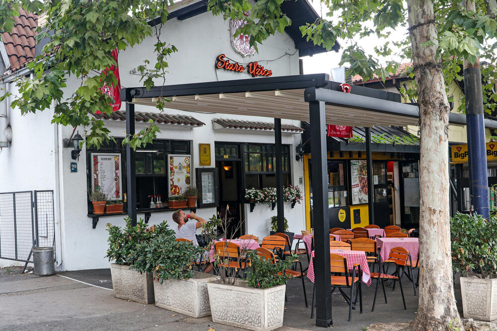 IDENTIFIKOVAN PUCAČ SA AUTOKOMANDE: Ranio policajca u punom restoranu (FOTO)