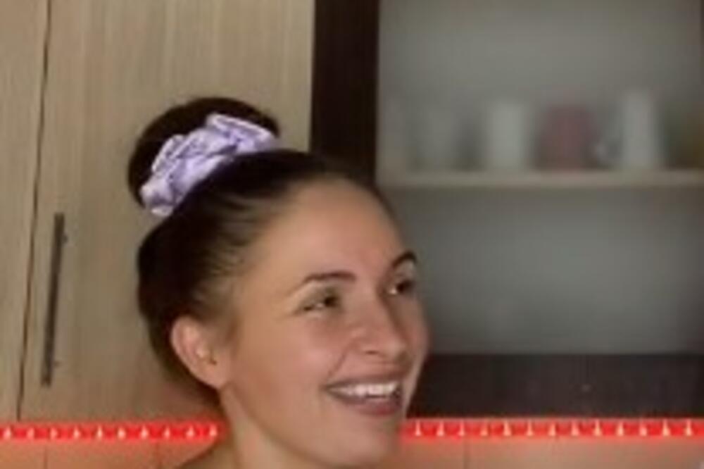 GLEDALA JE SMRTI U OČI POD SKUTOM MRTVE BAKE: Marijana ima FILMSKU životnu PRIČU, a danas je znamo po OVOME! VIDEO