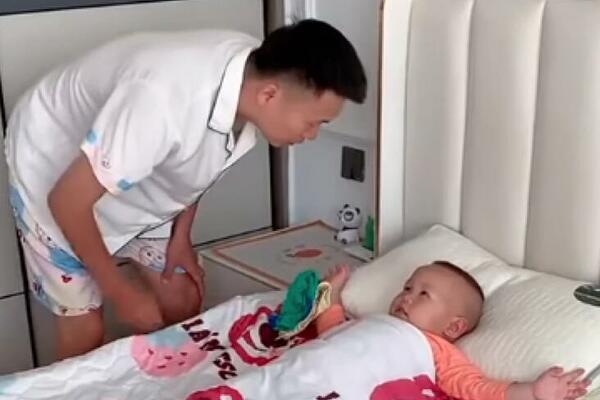 OVO DETE JOŠ UVEK NOSI PAMPERS, NEĆETE VEROVATI ŠTA SVE ZNA: Otac ga je probudio, a ono što je USLEDILO iznenađuje