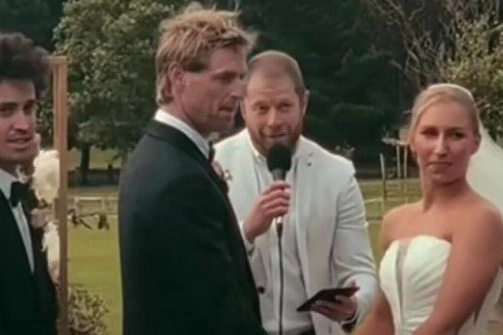 MATIČAR JE TRAŽIO BURME NI NE SLUTIVŠI ŠTA ĆE SE POTOM DESITI: Gosti su suznih očiju gledali scenu koja se odvijala