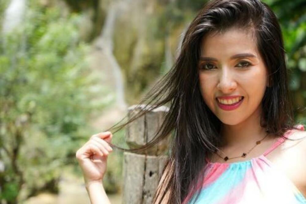 VRELOJ PRODAVAČICI HRANE MUŠTERIJE SE UVEK VRAĆAJU: Kad jednom odu kod nje POTPUNO ih ZALUDI, gledajte samo (VIDEO)