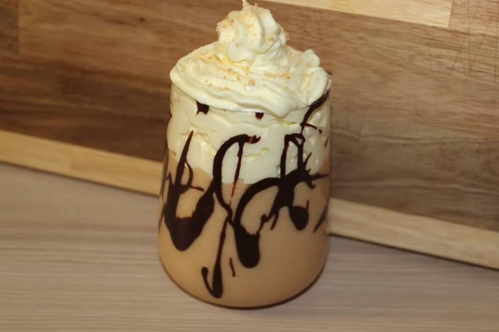 NAPRAVITE PLAZMA ŠEJK KAO U KAFIĆU: Pored mleka i plazme ovaj sastojak je BITAN ZA DOBAR UKUS