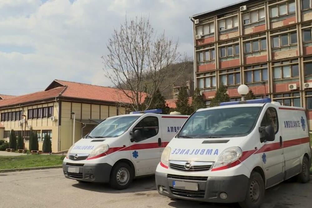 KOSOVSKOJ MITROVICI PRETI HUMANITARNA KATASTROFA: Zalihe lekova pri kraju!