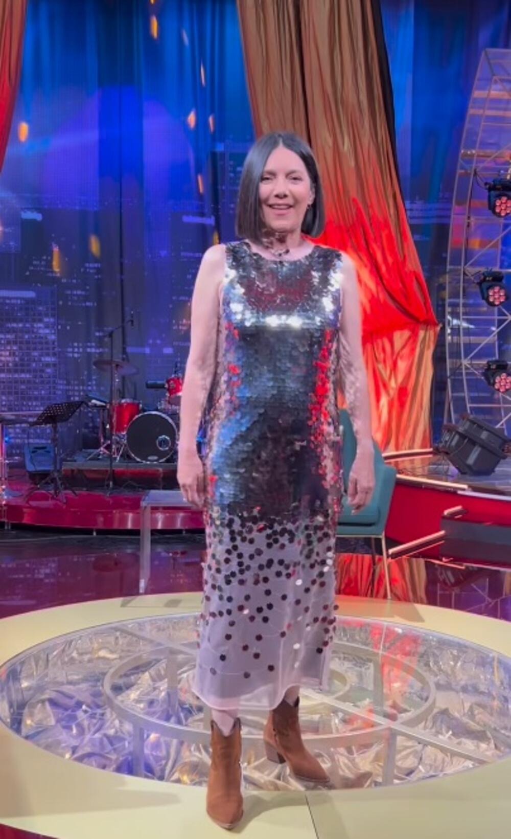 Važi za damu izuzetno britkog jezika.