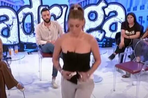 ANA ĆURČIĆ U SUZAMA NAPUSTILA EMISIJU: Kada je ČULA OVE REČI odmah je BRIZNULA U PLAČ, nastao pravi MUK u STUDIJU