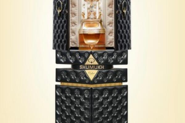 OVAJ PARFEM JE NAJSKUPLJI NA SVETU: Pravili su ga tri godine! Kad čujete cenu, bukvalno ćete se zgranuti