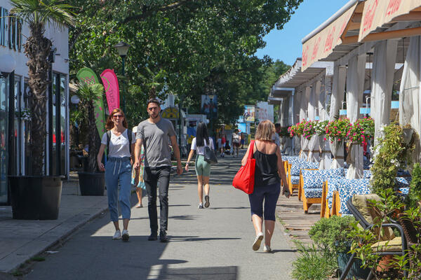 PRVI DAN VIKENDA U ZNAKU PROMENLJIVOG VREMENA: U ovom delu Srbije mogući pljuskovi, temperatura do 24 stepena