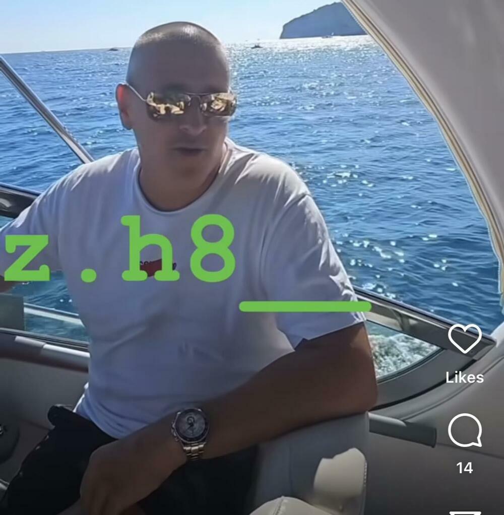 Mikiša uhvaćen sa Majom na jahti