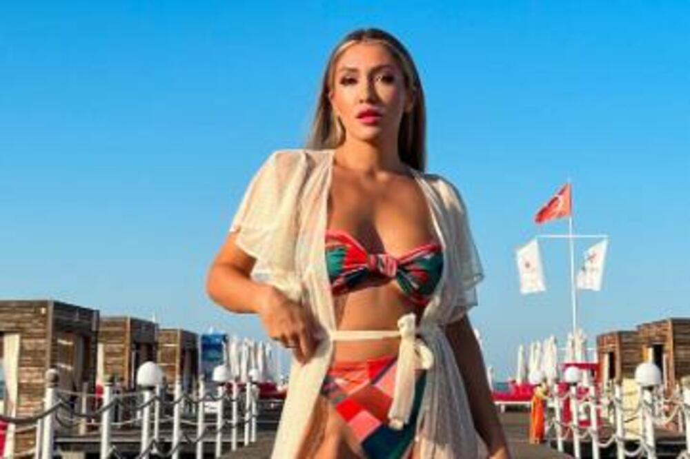 BOSANKA SE ZAIGRALA SA SUPRUGOM NA PLAŽI PA SEVNULO ONO ŠTO NE TREBA: Kako je smela ovo JAVNO da uradi? (FOTO)