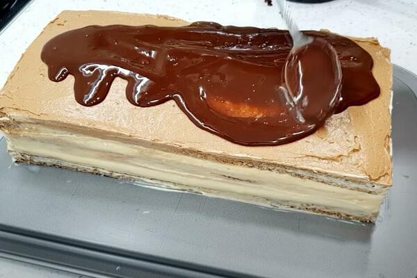 OVO JE OMILJENA TORTA SVIH BALKANACA, STARE DOMAĆICE RECEPT ZNAJU NAPAMET: Napravite je za slavu i ODUŠEVITE goste