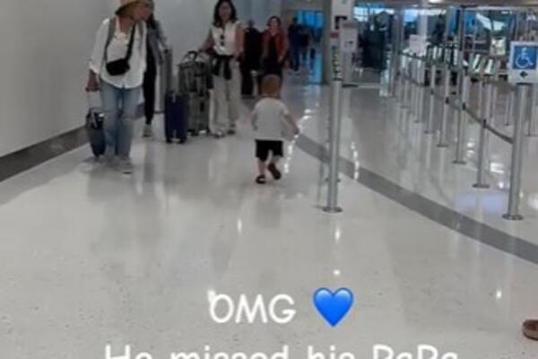 OVAJ SNIMAK NATERAĆE VAM SUZE NA OČI: Mališan potrčao za dekom na aerodromu koga nije video dva meseca, PRESLATKO!
