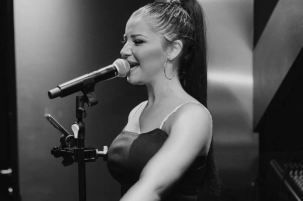 PEVAČICA ALEKSANDRA MLADENOVIĆ PROMENILA PROFESIJU! Svi su u ŠOKU, ovo niko nije OČEKIVAO: Evo čime se SADA BAVI