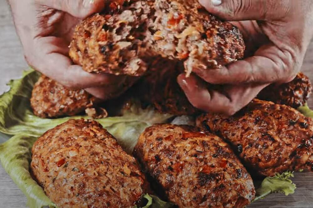 AKO IH OVAKO NAPRAVITE FAŠIRANE ŠNICLE BIĆE UKUSNIJE NEGO PRE: Samo tako vam nikada neće biti SUVE, dave se u SAFTU