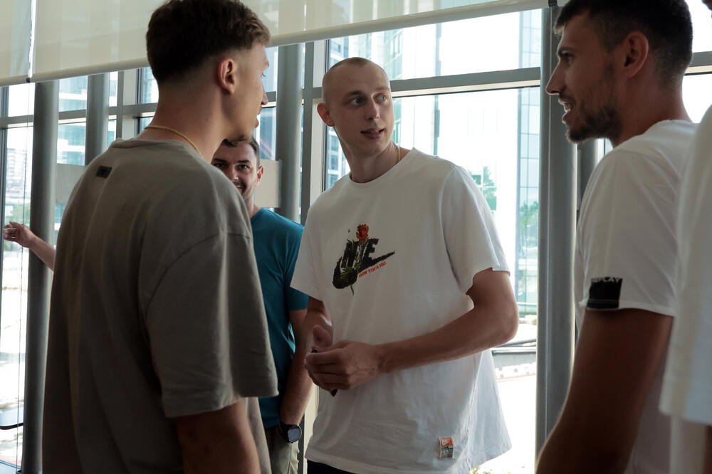 "IMA NAS SVAKAKVIH..." Smailagić se javio iz bolnice (FOTO)