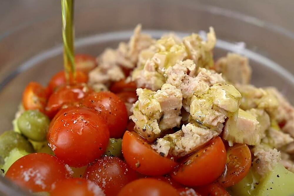 BRZINSKO JELO KOJE TOPI KILOGRAME: Spremite RUČAK koji SRBI obožavaju zbog jednog SASTOJKA (RECEPT)