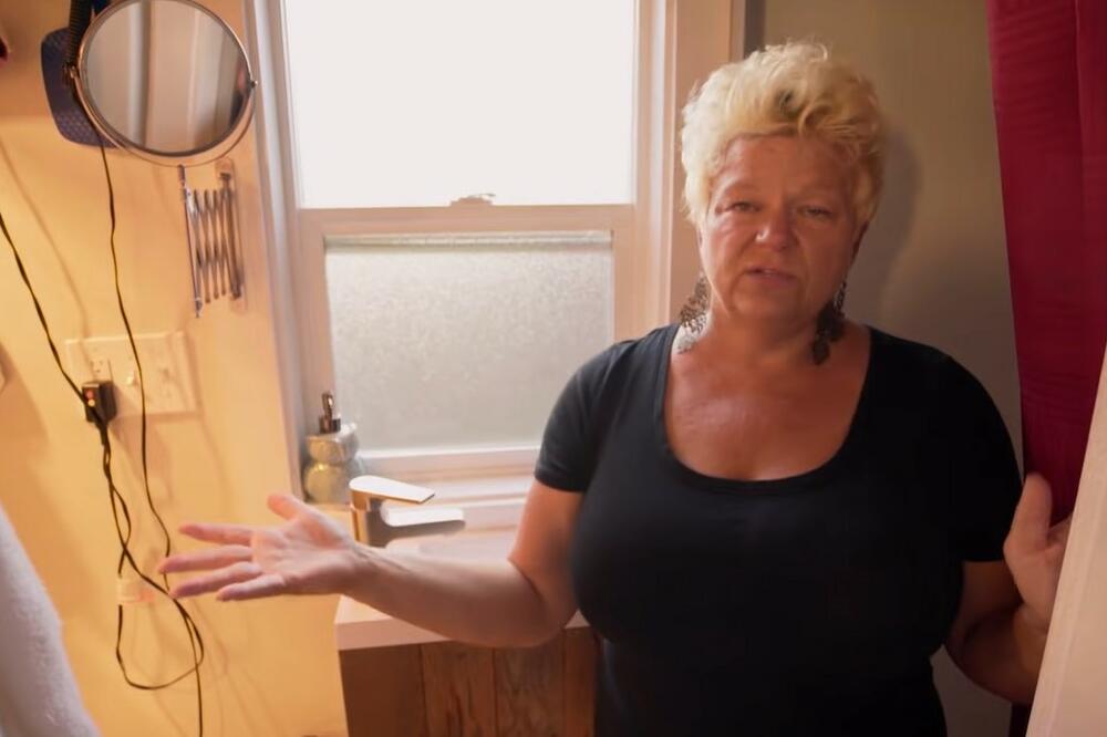OVA SAMOHRANA MAJKA JE IZGRADILA SEBI RAJ OD SAMO 18 KVADRATA: Napravila je sebi kuću, a EVO šta savetuje druge!