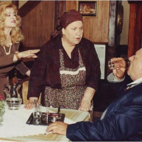 SVI JE ZNAMO PO ULOZI RISKE IZ "SREĆNIH LJUDI": Niko ne zna kakva je MAČKA bila u MLADOSTI, poza za INFARKT (FOTO)