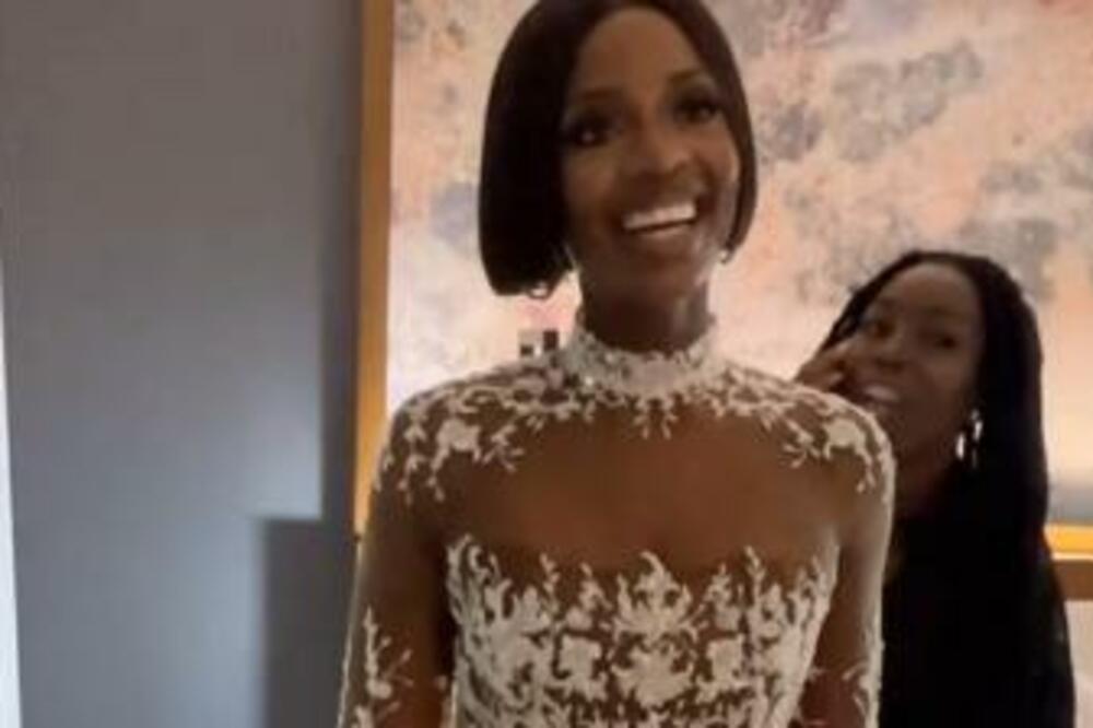 DOŠLA JE GOLA NA SOPSTVENO VENČANJE I 5 MILIONA LJUDI JE ZANEMELO: Sve živo se PROVIDI, kako je moguće (VIDEO)