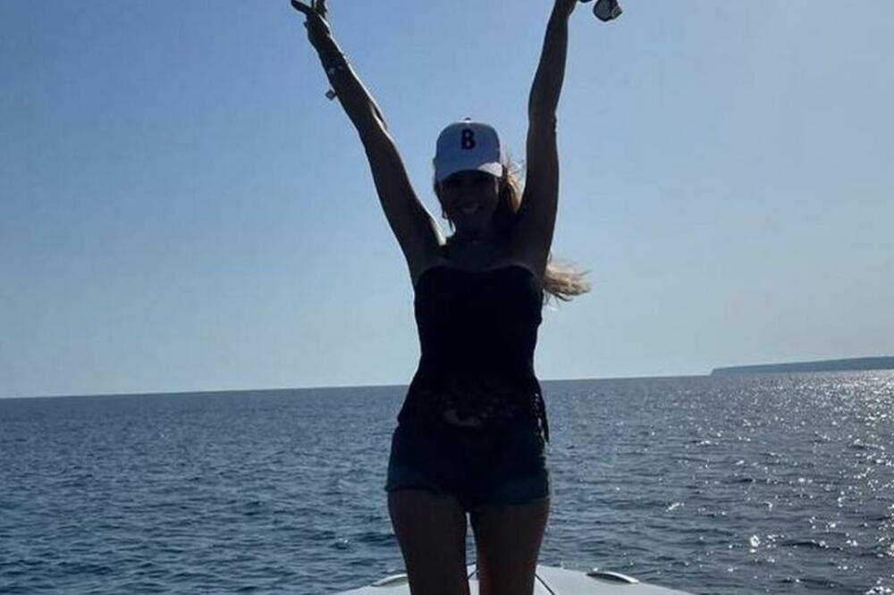 Za ovom Srpkinjom moćnici su ludeli, a onda je sad podigla žestoku prašinu: Gledajte samo šta je objavila