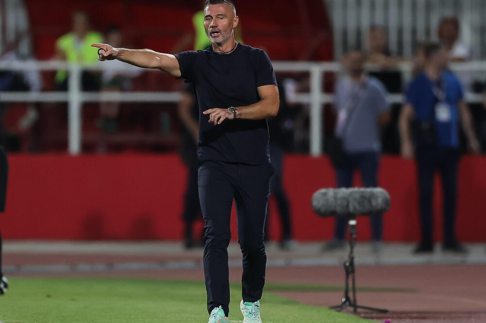 BATAK NE POMIŠLJA NA OSTAVKU I GRMI NA SUDIJU: Nije nam svirao penal!