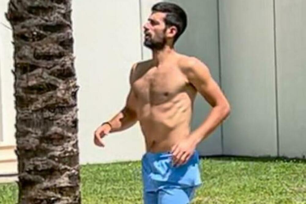 RONALDO DA MU POZAVIDI: Đoković trenirao polugo, svaki mišić se ocrtava! (FOTO/VIDEO)