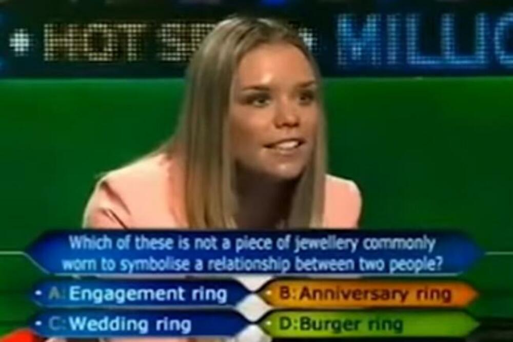 VRELA PLAVUŠA SE IZBLAMIRALA KAO NIKO: Nije znala odgovor na pitanje na koje znaju osnovci, POGLEDAJTE, AU!