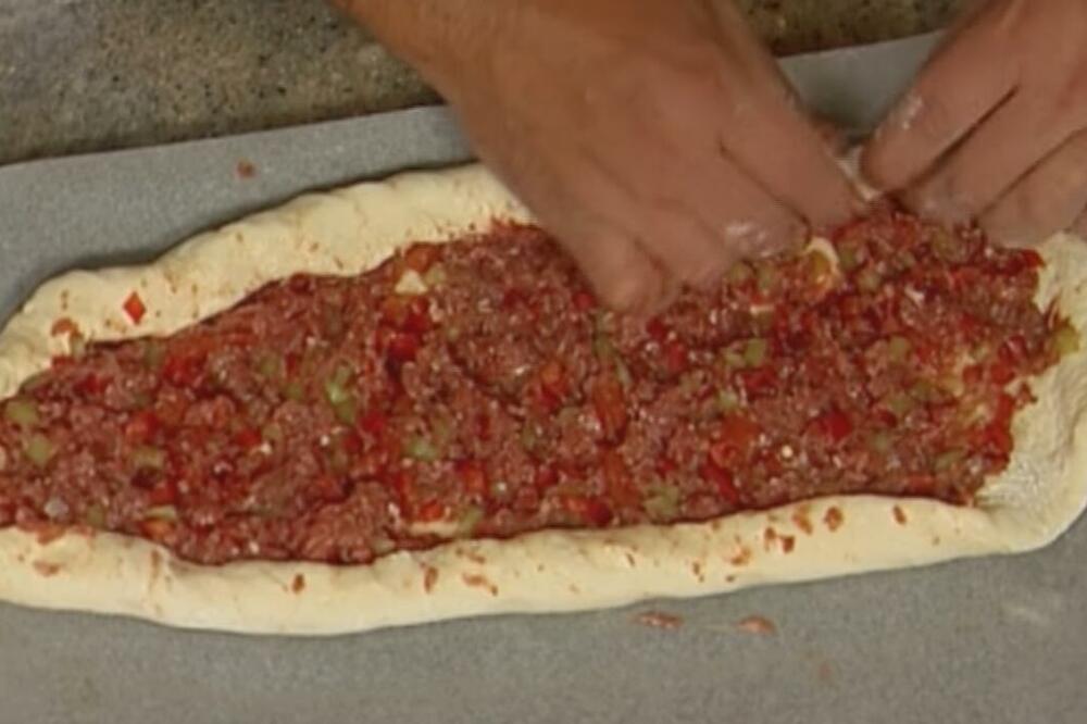 Turska ulična hrana koju svi obožavaju: Recept za testo tanko kao papir, eksplozija ukusa, a sve je jako ZDRAVO!