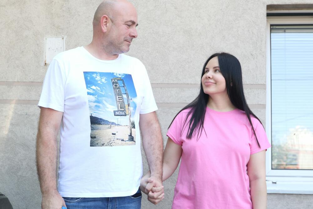 POLJUBAC, ZAGRLJAJ I ZAHVALNOST SOLIDARNIM LJUDIMA: Pavlovići još uvek imaju KROV NAD GLAVOM, mogu da odahnu!