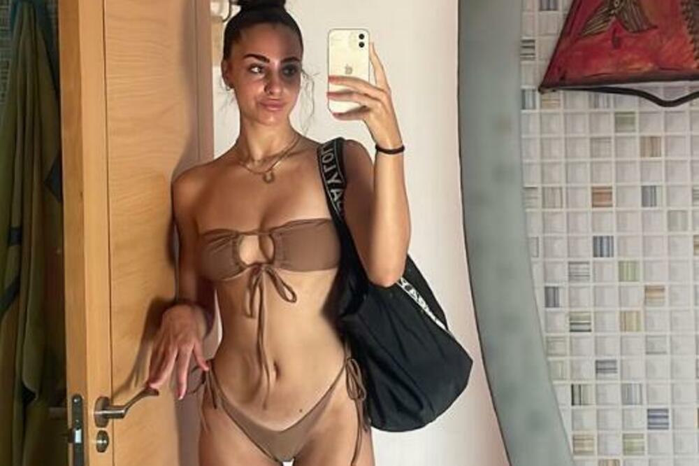 PRŠTI KOLIKO JE DOBRA: Devojka Karlosa Alkarasa konačno pokazala ZMIJSKO telo, Marija je prirodna lepotica! (FOTO)