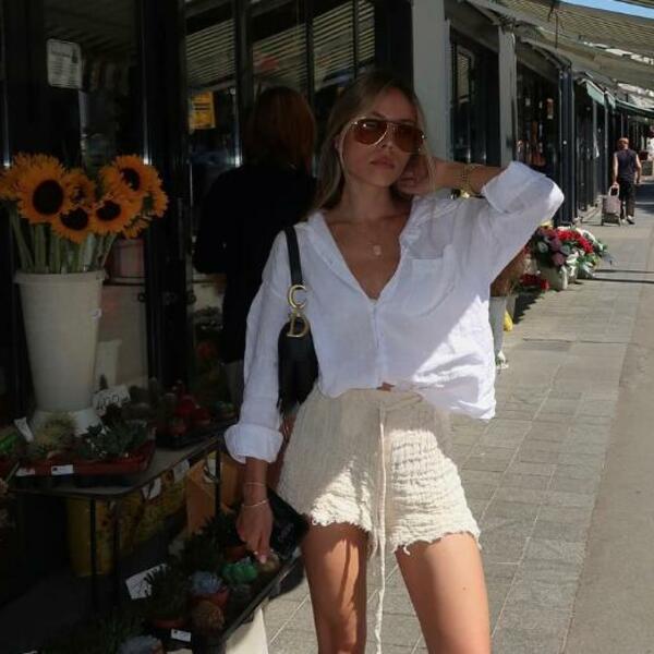 ŠIRA PODIGLA TEMPERATURU NA KALENIĆ PIJACI! Zvezdin golman sa suprugom kupovao voće i povrće (FOTO)