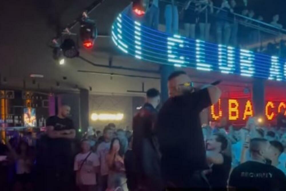 LJUDI HITNO EVAKUISANI, POLICIJA REAGOVALA PO HITNOM POSTUPKU: Skandal na nastupu Jale i Bube VIDEO