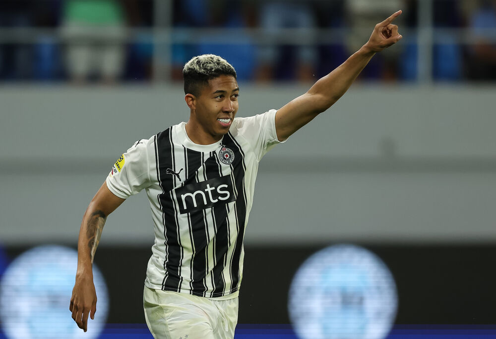 Mateus Saldanja slavi jedan od golova