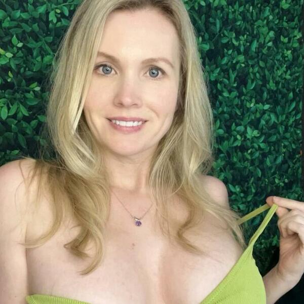 OVO ĆE VAM OBRISATI BORE SA LICA ZA ČAS, BEZ OPERACIJA I KOREKCIJA: Žene preko 40. godine MORAJU DA ZNAJU