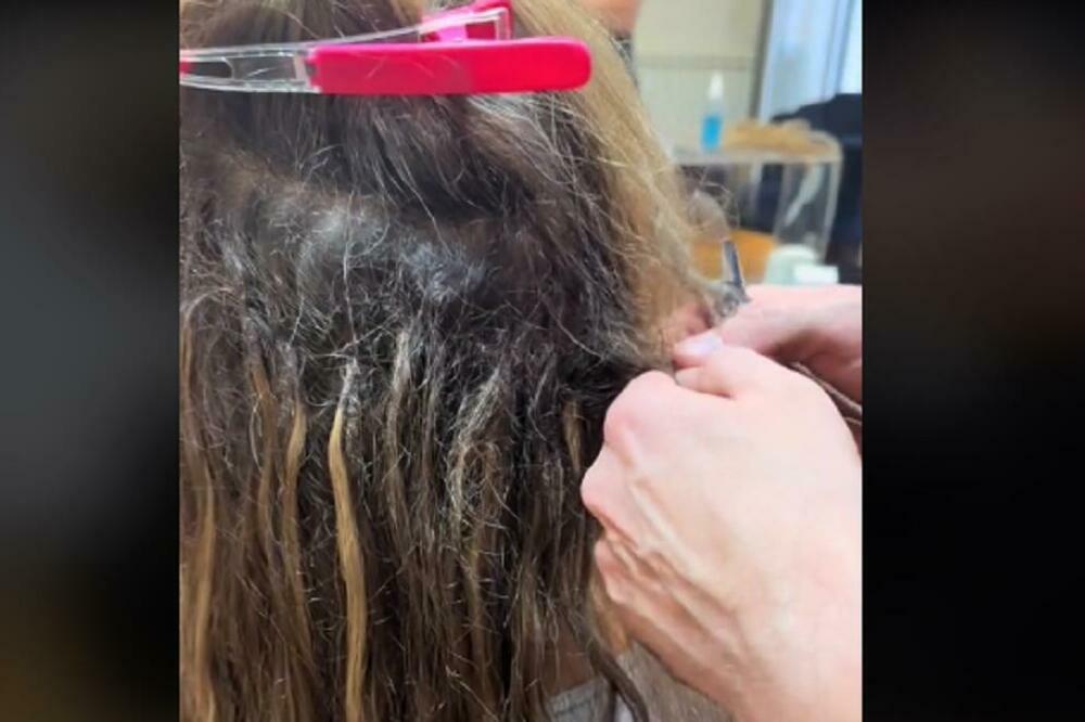 FRIZER ŠOKIRAN STANJEM DEVOJKE KOJA JE DOŠLA U SALON: Bukvalno je unakazio, gledajte ovaj snimak (VIDEO)