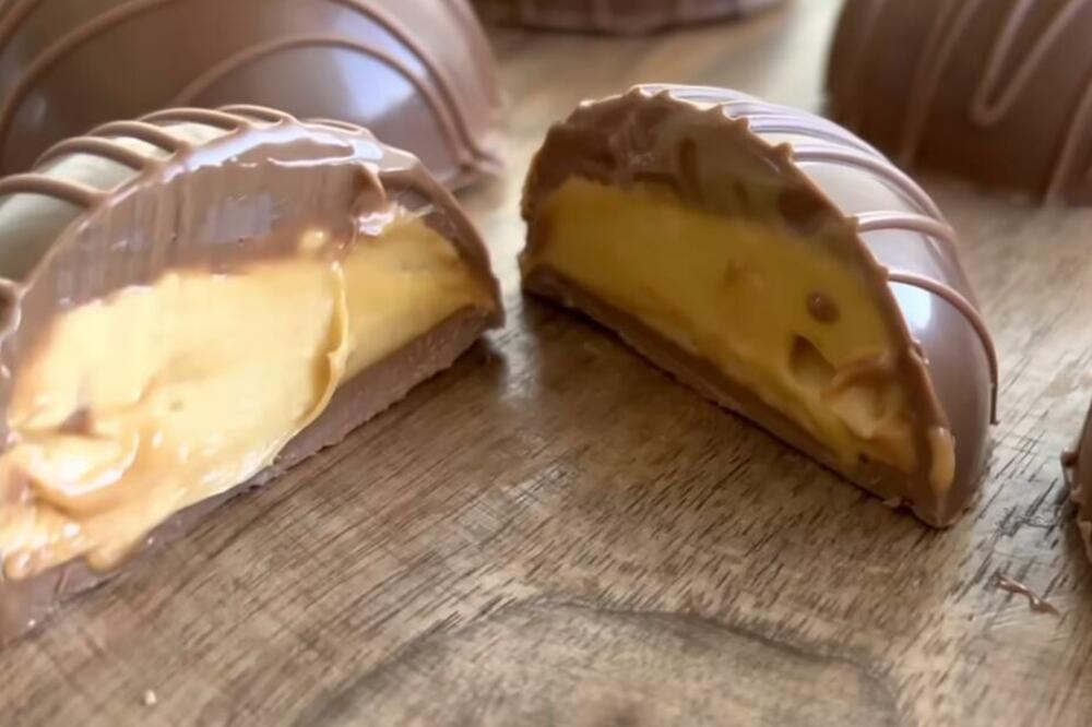 OVAKO UKUSNE SITNE KOLAČE NISTE SKORO JELI: Domaćice ĆE SE OTIMATI OKO OVOG RECEPTA (VIDEO)