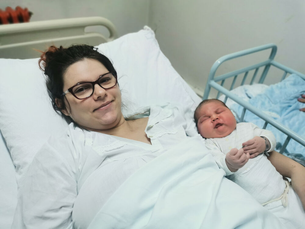 Pavle u maminom naurčju