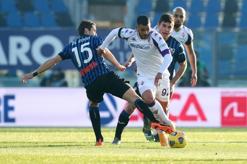 Valentan Eserik u dresu Fioretine (desno)